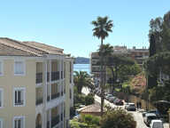 Superbe appartement T2 rénové à 300m des plages et de la mer de Sainte-Maxime. — photo 2