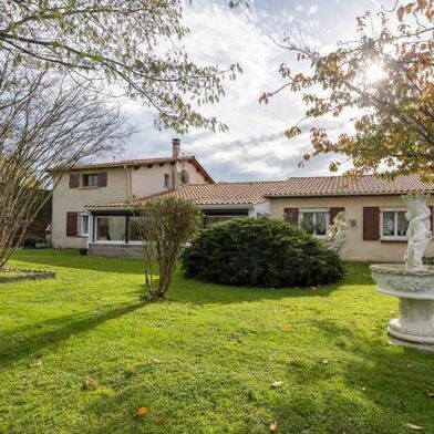 Maison 11 pièces 337920 €