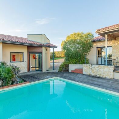 Maison 7 pièces 396112 €