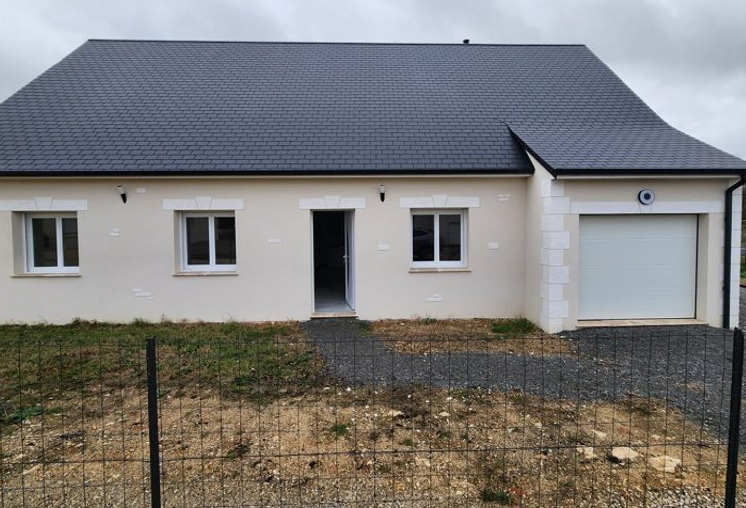 Vente maison 4 pièces 92 m² Gy-en-Sologne (41230) — photo 1