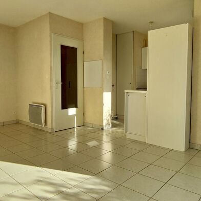 Appartement 2 pièces 591 €