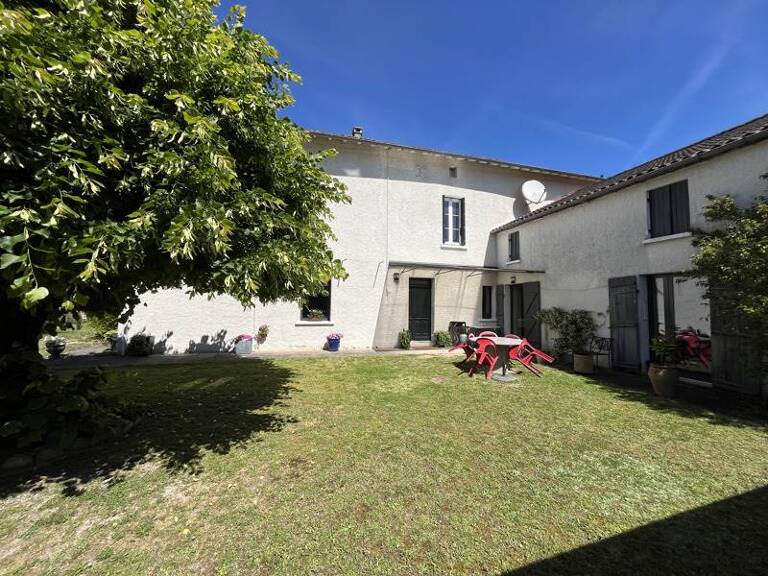 Maison de bourg de 8 pièces principales — photo 1