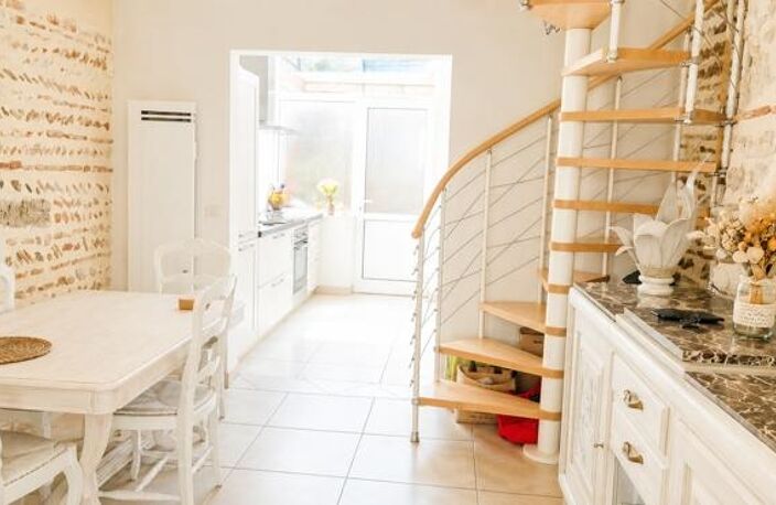 Maison de ville de 5 pièces principales — photo 2