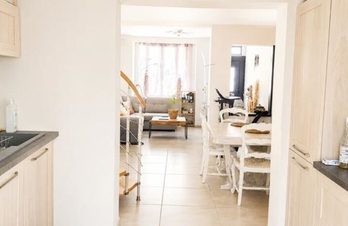 Maison de ville de 5 pièces principales — photo 3
