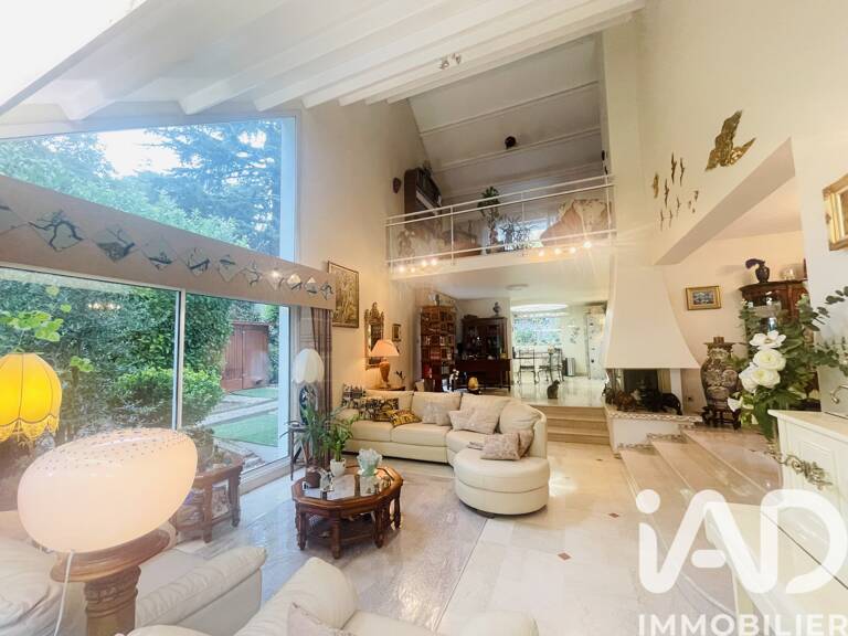 Vente Maison/villa 8 pièces — photo 1