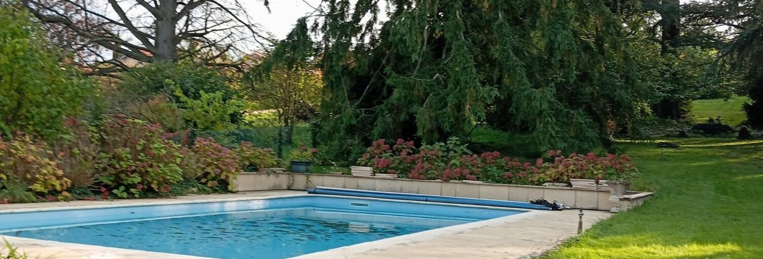 Maison 8 Pièces 370 m² à vendre à Charly (69390)