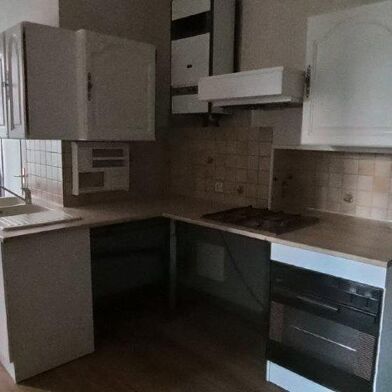 Appartement 3 pièces 445 €