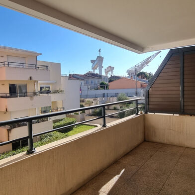 Appartement 2 pièces 893 €