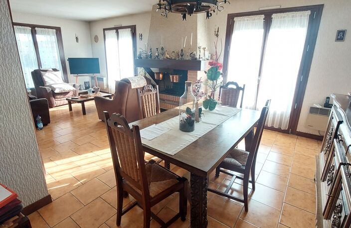 Vente Maison/villa 5 pièces — photo 2