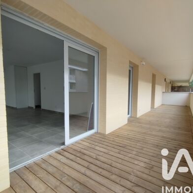 Appartement 3 pièces 890 €