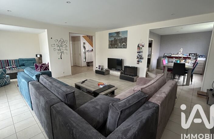 Vente Maison/villa 8 pièces — photo 2