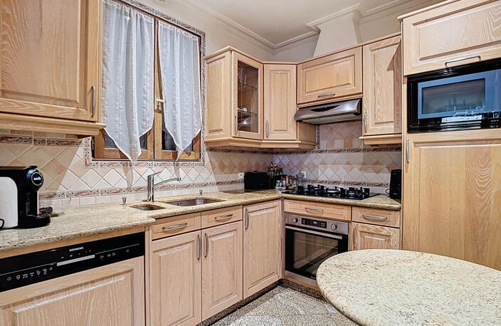 MAISON 7 PIECES - VILLEMOMBLE PLATEAU D'AVRON — photo 4