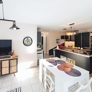 Appartement 5 pièces 262000 €