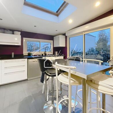 Maison 5 pièces 385000 €