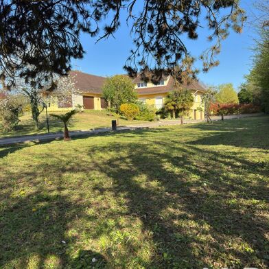 Maison 8 pièces 899999 €