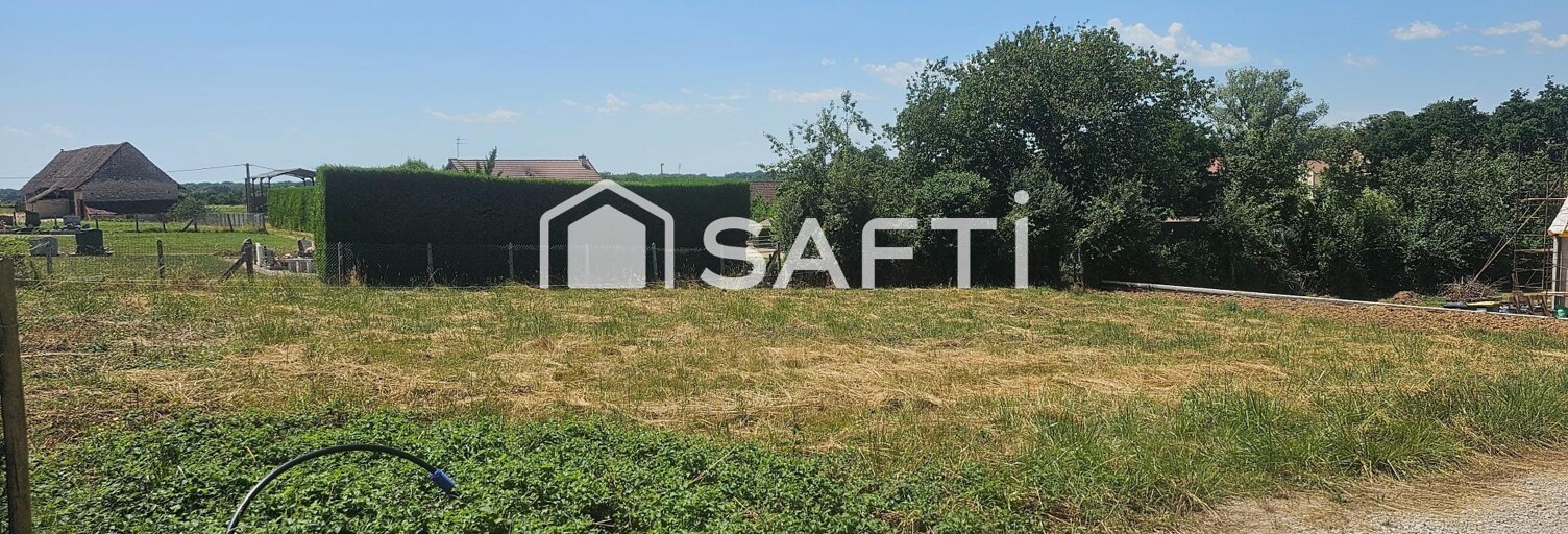 Terrain  801 m² à vendre à L'Abergement-Sainte-Colombe (71370)