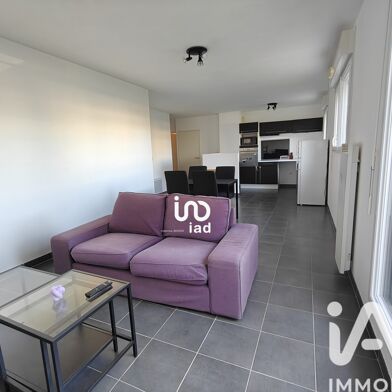 Appartement 3 pièces 900 €