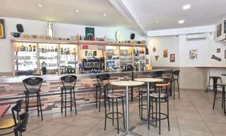 Commerce  209 m² à vendre à Nîmes (30900)