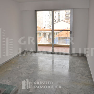 Appartement 1 pièces 675 €