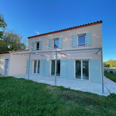 Maison 6 pièces 2550 €