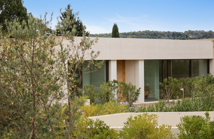 AIX EN PROVENCE - PROCHE CENTRE VILLE - VILLA CONTEMPORAINE-270 m2- — photo 2