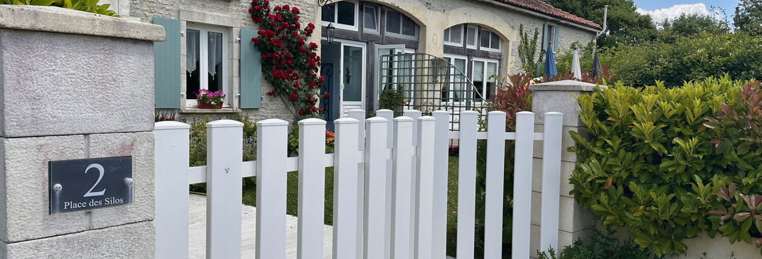 Maison 8 Pièces 214 m² à vendre à Bresdon (17490)