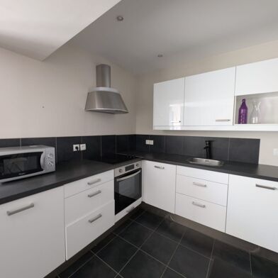 Appartement 2 pièces 890 €