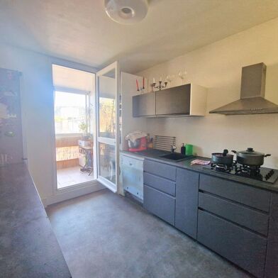 Appartement 5 pièces 234000 €