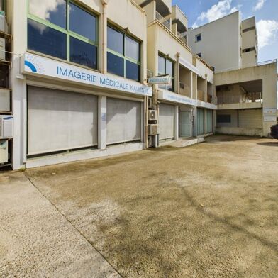 Local industriel  270000 €