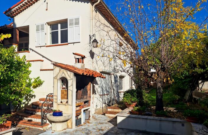 QUARTIER EUROPE | VILLA 7 PIÈCES DE 175 M² – TERRAIN DE 544 M² — photo 2
