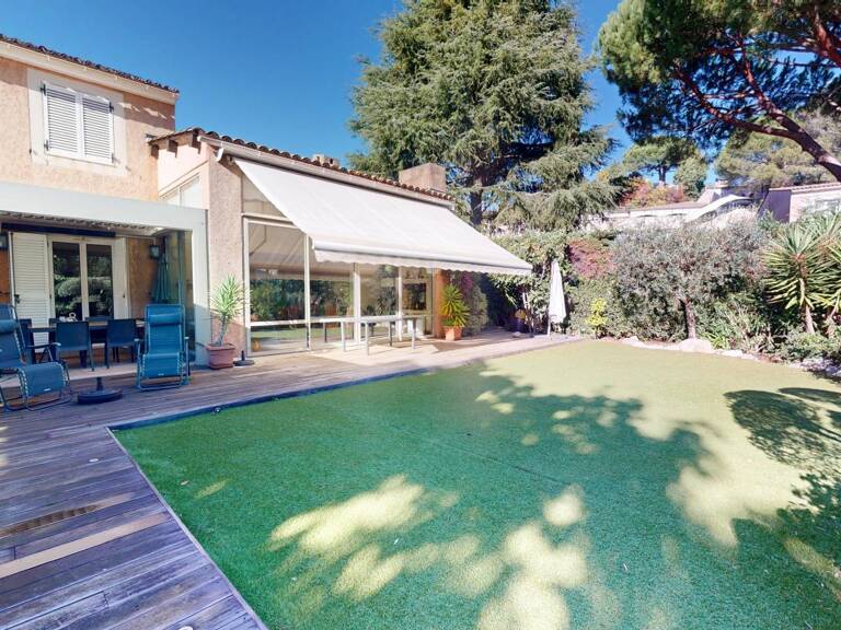 Villeneuve-Loubet – Propriété de caractère en vente à terme – Vaugrenier Présidence — photo 1