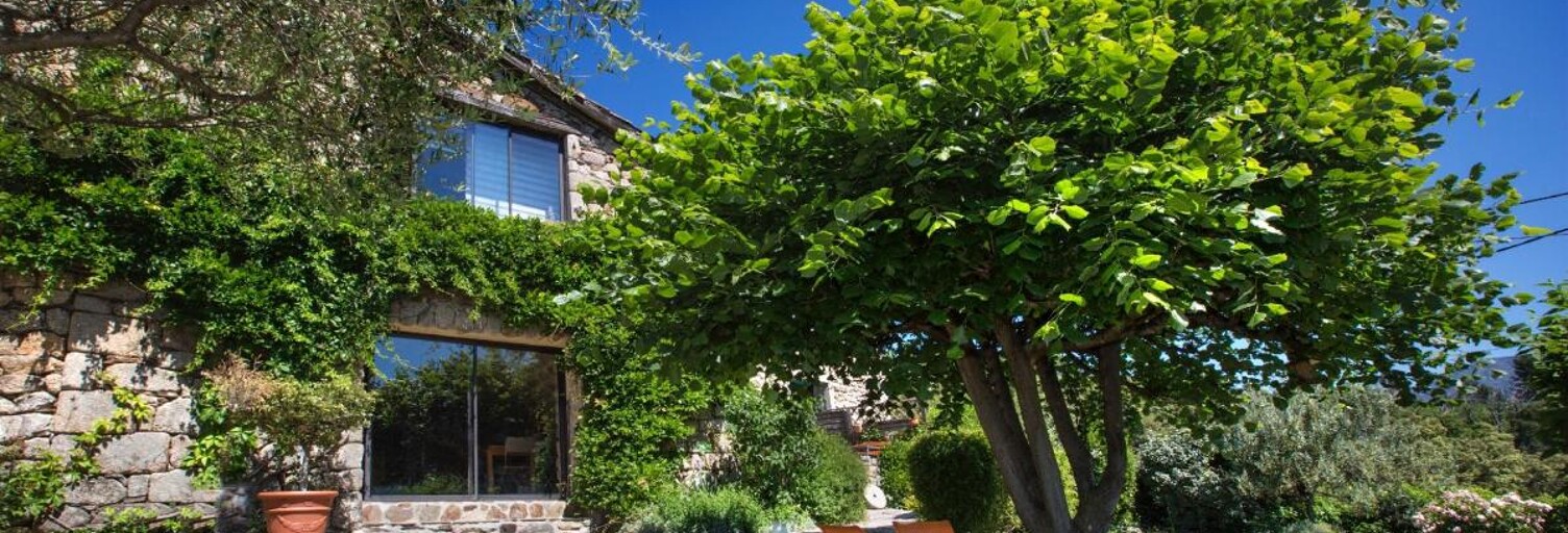 Maison 12 Pièces 495 m² à vendre à Beaumont (07110)