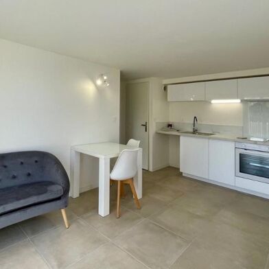 Appartement 2 pièces 735 €