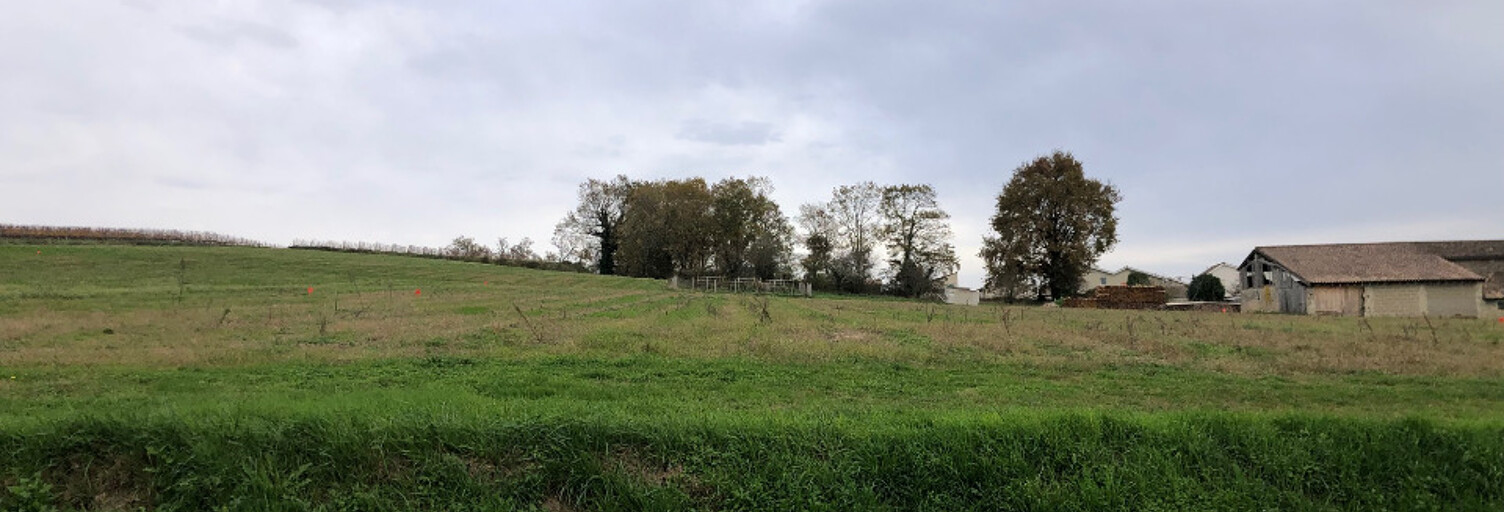 Terrain  1074 m² à vendre à Saint-Savin (33920)