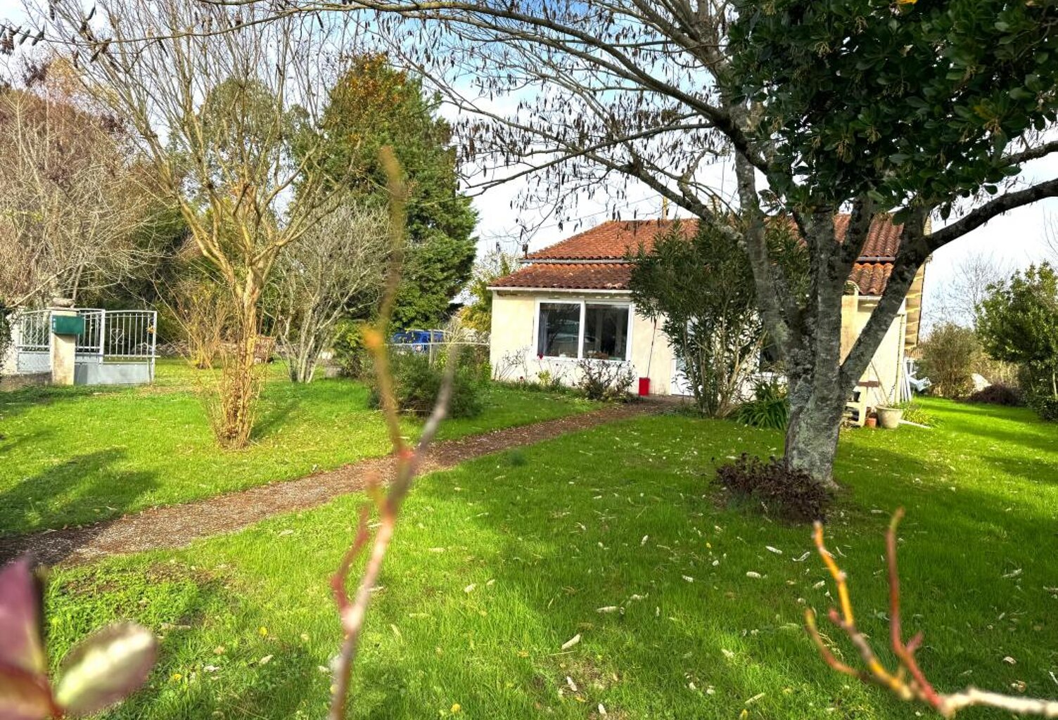 Maison À Vendre — photo 1