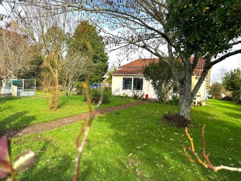 Maison À Vendre — photo 1