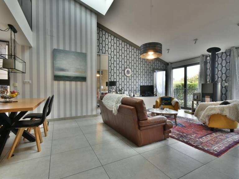 Immeuble de rapport comprenant 2 appartements et une salle de réception proche de CHARMES (88) — photo 1