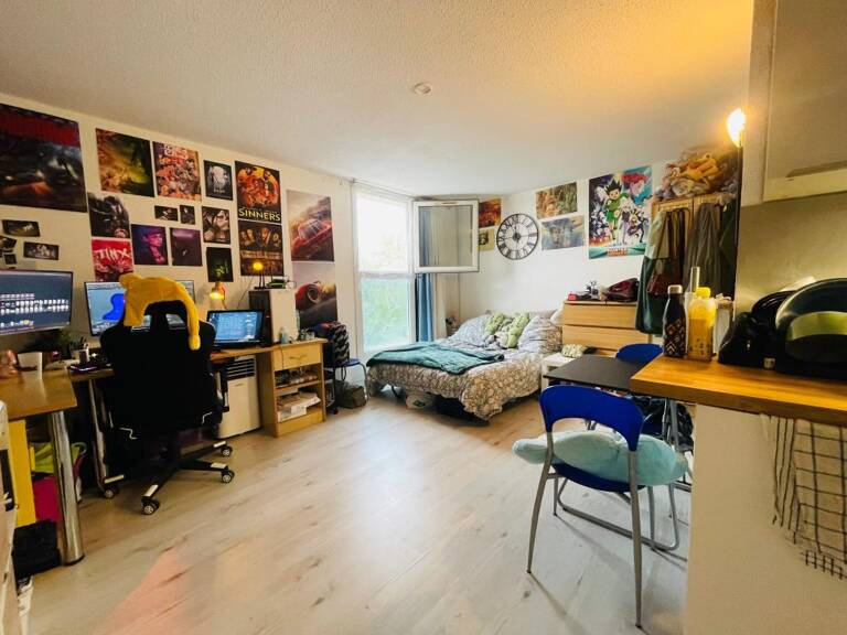 Appartement À Vendre — photo 1