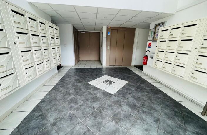 Appartement À Vendre — photo 2