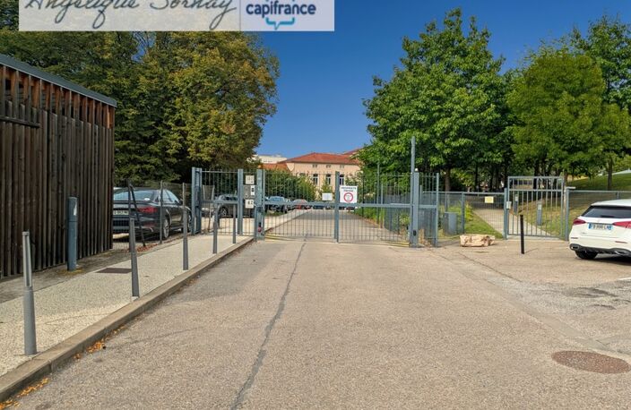 Lyon 5ᵉ – T1 Bis avec 2 parkings dans résidence sécurisée — photo 4