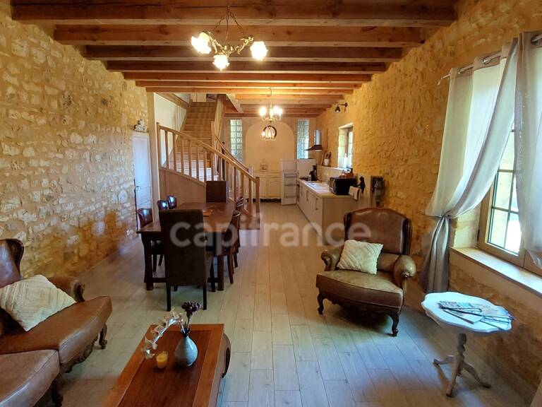 A vendre, maison de 364 m² entourée de plus de 2,5 hectares de terrain à Carsac-Aillac avec 3 gîtes meublés, une maison d'habitation et une piscine — photo 1
