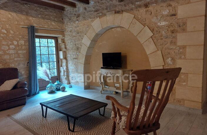 A vendre, maison de 364 m² entourée de plus de 2,5 hectares de terrain à Carsac-Aillac avec 3 gîtes meublés, une maison d'habitation et une piscine — photo 5
