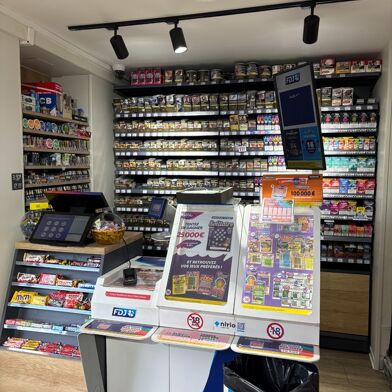 Commerce 2 pièces 415000 €