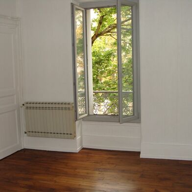 Appartement 3 pièces 699 €