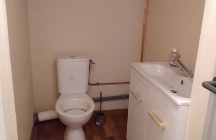 Dpt Isère (38), à louer SAINT MARTIN LE VINOUX local d'activité ou bureaux — photo 4