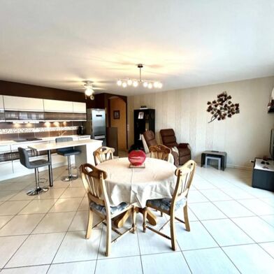 Appartement 3 pièces 900 €