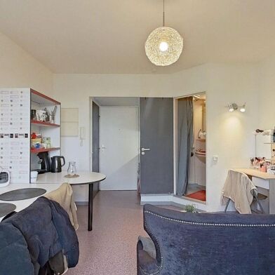 Appartement 1 pièces 540 €