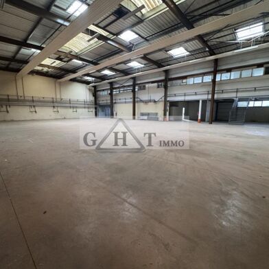 Local industriel  8500 €