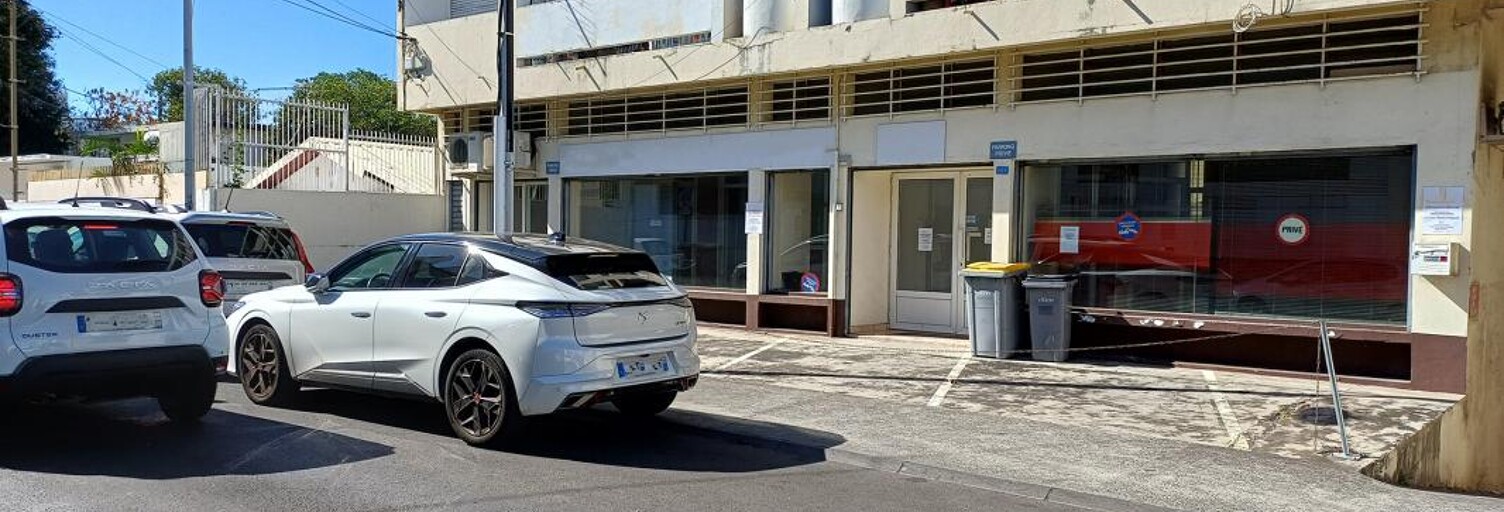 Commerce  123 m² à louer à Saint-Denis (97400)