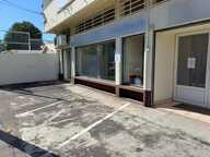 Local 123 m² avec 5 parkings St Denis — photo 2